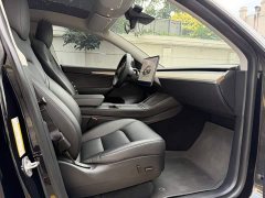 Tesla Model Y Rear-Wheel Drive - ფოტო 17