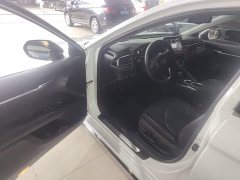 Toyota Camry 2023 Hybrid 2.5L HG Luxury - ფოტო 19