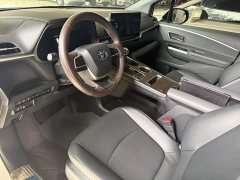 Toyota Gravia 2.5L Hybrid Luxury - ფოტო 13
