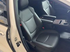 Toyota Gravia 2.5L Hybrid Luxury - ფოტო 18