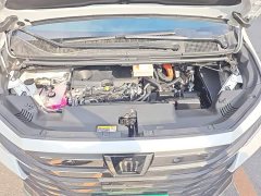 Toyota Vellfire Crown Hybrid 2.5L Premium Edition - ფოტო 11