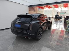 Cadillac XT5 2025 2.0T Luxury - ფოტო 10