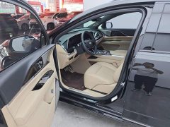 Cadillac XT5 2025 2.0T Luxury - ფოტო 11