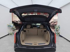 Cadillac XT5 2025 2.0T Luxury - ფოტო 14