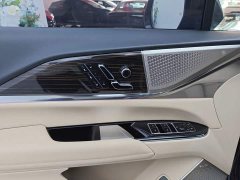 Cadillac XT5 2025 2.0T Luxury - ფოტო 16