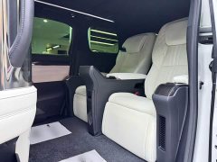Lexus LM 2020 300h Four-Seat Royal Edition - ფოტო 2