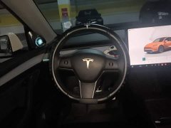 Tesla Model Y Rear-Wheel Drive - ფოტო 3