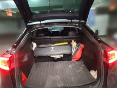 Tesla Model Y Rear-Wheel Drive - ფოტო 10