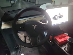 Tesla Model Y Rear-Wheel Drive - ფოტო 3