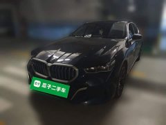 BMW 5 Series 530Li Luxury M Sport Package - ფოტო 1