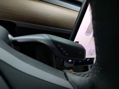 Tesla Model Y Rear-Wheel Drive - ფოტო 19