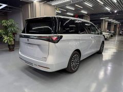 Buick GL8 New Energy Lusang Respect Edition - ფოტო 7