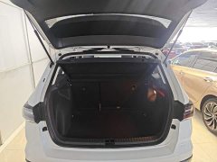 Volkswagen Touareg 300TSI Two-Wheel Drive Moonlight Edition - photo 15