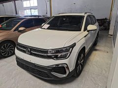 Volkswagen Touareg 300TSI Two-Wheel Drive Moonlight Edition - photo 2