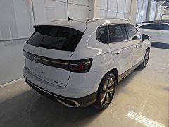 Volkswagen Touareg 300TSI Two-Wheel Drive Moonlight Edition - photo 5