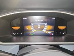 Volkswagen Touareg 300TSI Two-Wheel Drive Moonlight Edition - photo 8