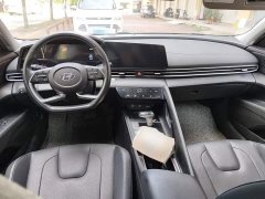 Hyundai Elantra 1.5L CVT Luxury - ფოტო 12