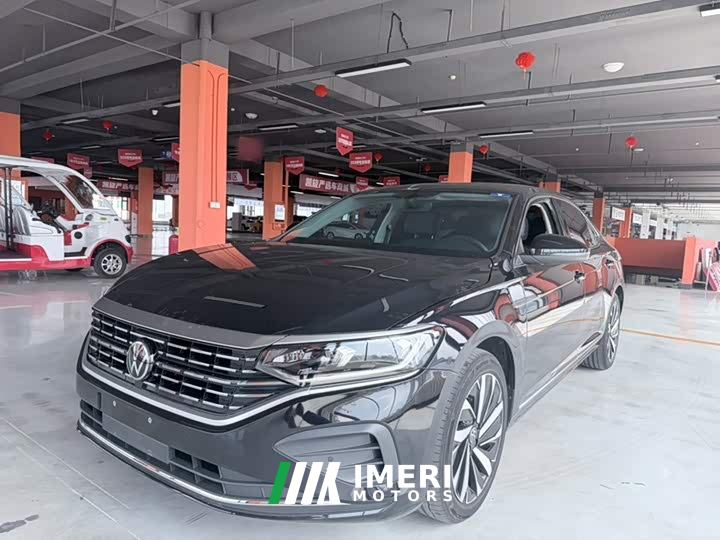 Volkswagen Passat Outstanding Edition 380TSI Dragon Ascendant Version