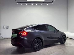 Tesla Model Y Rear-Wheel Drive - ფოტო 10