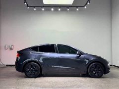 Tesla Model Y Rear-Wheel Drive - ფოტო 7