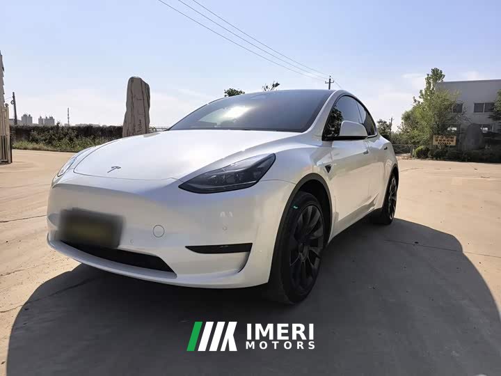 Tesla Model Y Rear-Wheel Drive