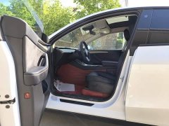 Tesla Model Y Rear-Wheel Drive - ფოტო 10