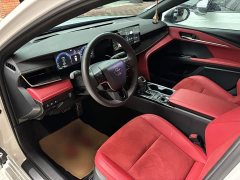 Toyota Camry Hybrid 2.0L HXS Sport Plus - ფოტო 15