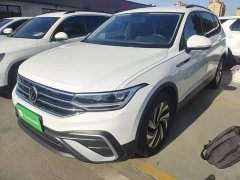 Volkswagen Tiguan L 330TSI Automatic Two-Wheel Drive Comfort Edition - ფოტო 2