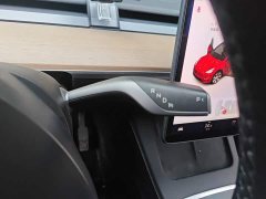 Tesla Model Y Standard Range RWD - ფოტო 7