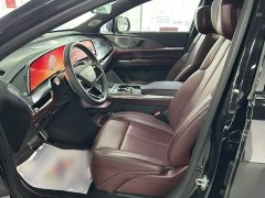 Cadillac XT5 2025 2.0T Platinum - ფოტო 8