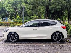 Ford Focus Hatchback EcoBoost 180 Automatic ST Line - ფოტო 9