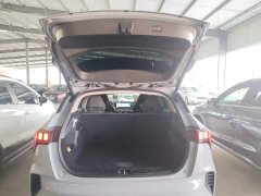 Lynk & Co Geely Lynk & Co 06 EM-P PHEV 84KM Range Pro - ფოტო 16