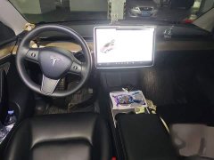 Tesla Model Y Standard Range RWD - ფოტო 13