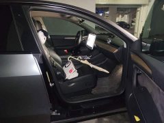 Tesla Model Y Standard Range RWD - ფოტო 18
