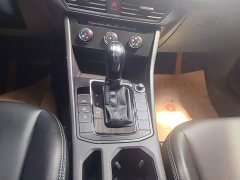 Volkswagen Bora 200TSI DSG Comfort Edition - ფოტო 10