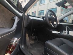 Tesla Model Y Rear-Wheel Drive - ფოტო 14