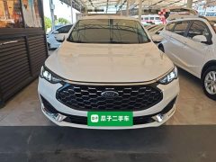 Ford Fiesta 2021 1.5L Automatic Platinum Edition - ფოტო 3