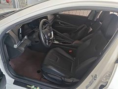 Hyundai Elantra 1.5L CVT GLX Elite - ფოტო 11