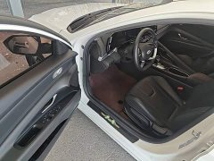 Hyundai Elantra 1.5L CVT GLX Elite - ფოტო 12