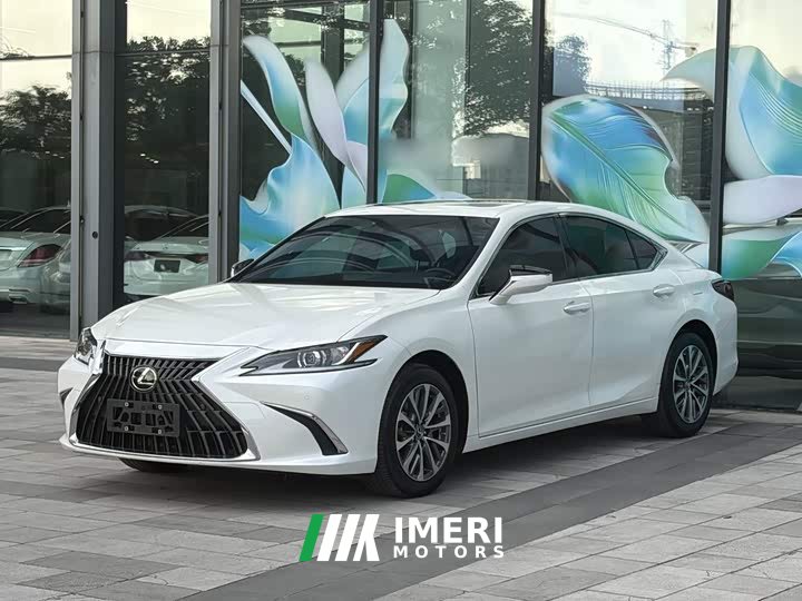 Lexus ES 2023 200 Excellence Edition - ავტომობილი ჩინეთიდან