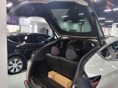 Tesla Model Y L Long Range All-Wheel Drive - ფოტო 15