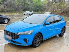 Ford Focus Hatchback EcoBoost 180 Automatic Sport Edition - ფოტო 1