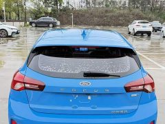 Ford Focus Hatchback EcoBoost 180 Automatic Sport Edition - ფოტო 4