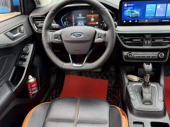 Ford Focus Hatchback EcoBoost 180 Automatic Sport Edition - ფოტო 7