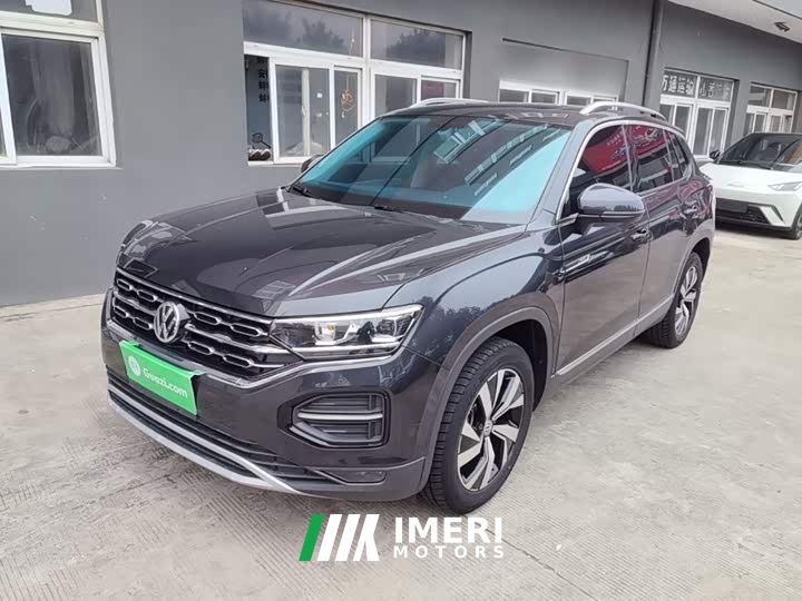 Volkswagen Taos 330TSI FWD Luxury Smart Connected Edition