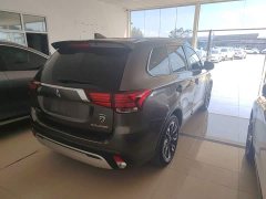 Mitsubishi Outlander 2020 2.0L FWD Comfort 5-Seater - ფოტო 3