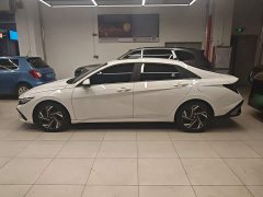 Hyundai Elantra 2023 1.5L CVT GLX Elite - ფოტო 13
