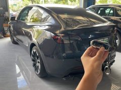 Tesla Model Y Rear-Wheel Drive - ფოტო 3