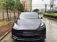 Tesla Model Y Rear-Wheel Drive - ფოტო 5