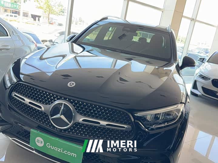 Mercedes-Benz GLC 300 L 4MATIC Dynamic 5-Seater